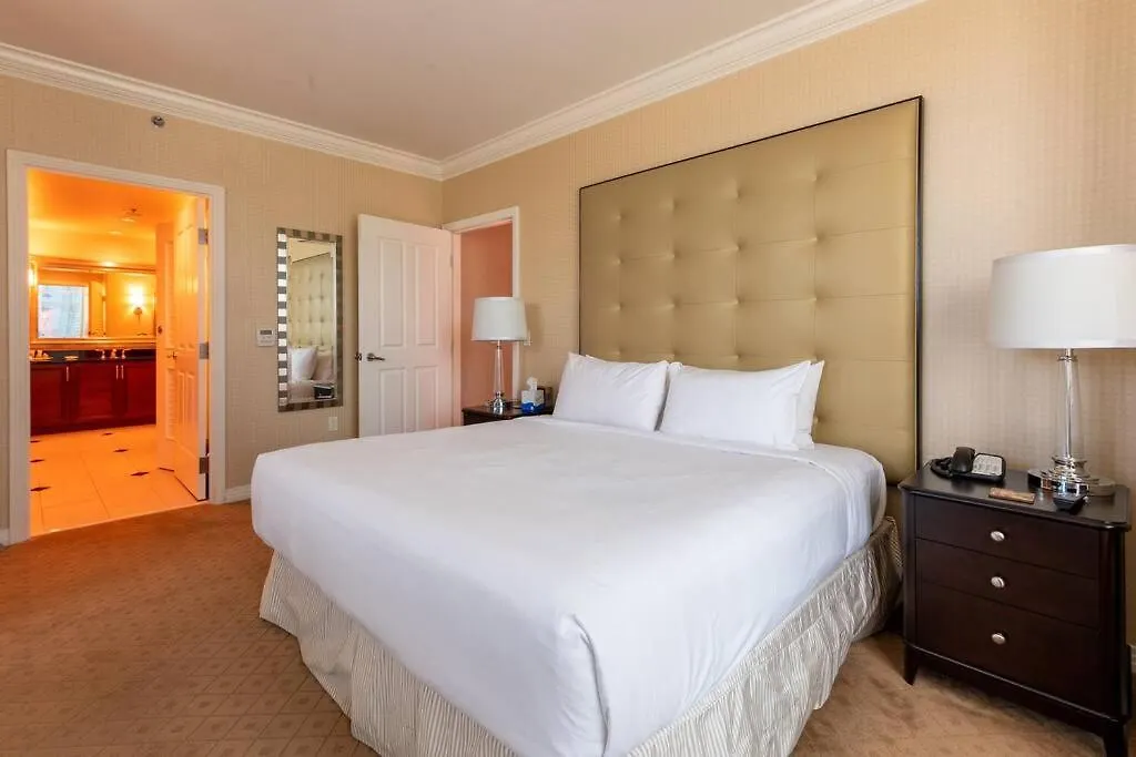 Tower 3 Corner Unit With Spectacular Formula 1 Race Views! Appartement Las Vegas Verenigde Staten